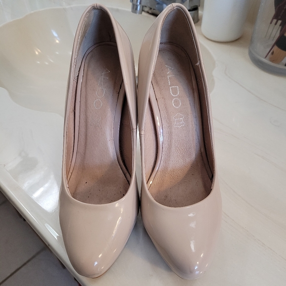 Aldo - Picture 1 of 8